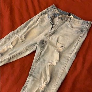Destroyed Skinny Jeans
